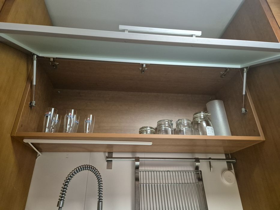 Movel de cozinha suspenso