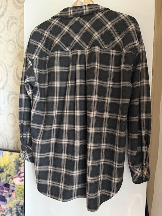 Жіноча картата сорочка