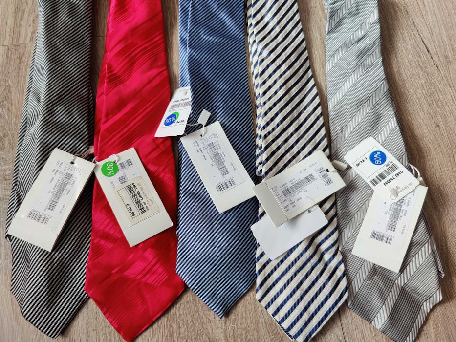 Продам новые галстуки Giorgio Armani