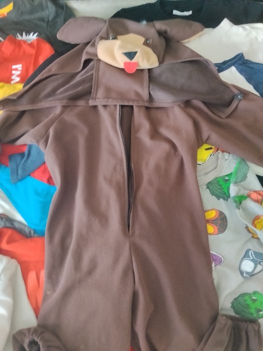 Paka ubrań 116/122 dla chłopca.