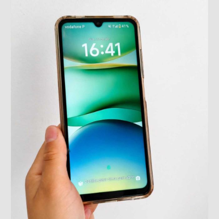 Xiaomi Redmi A5 128GB / 4GB RAM + 2GB / Dual SIM / Com carregador e capa
