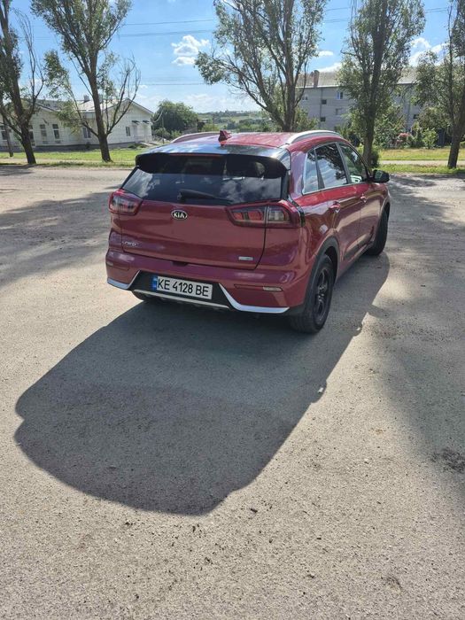 Продам гібридний автомобіль