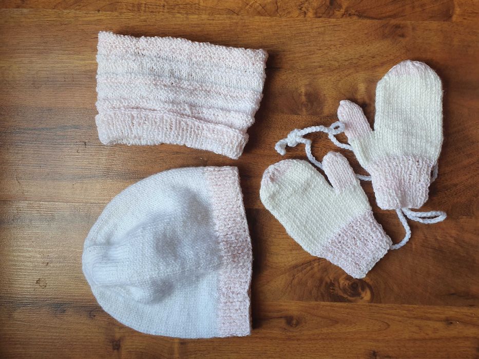 Zestaw czapka,szalik,rękawiczki biało-różowy dla dziewczynki