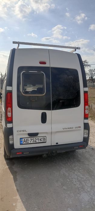 Мікроавтобус Opel Vivaro