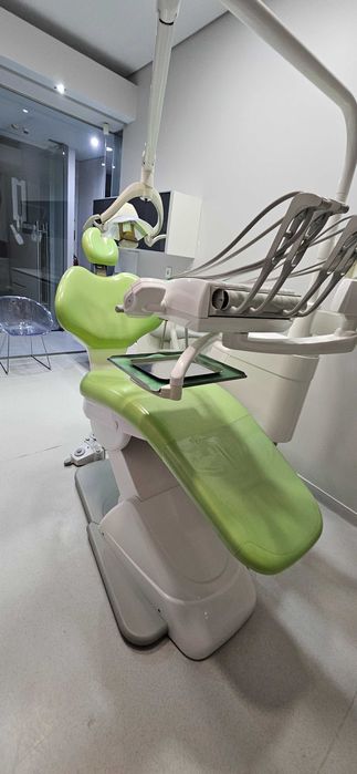 Cadeira dentista Anthos A3, muito bom estado