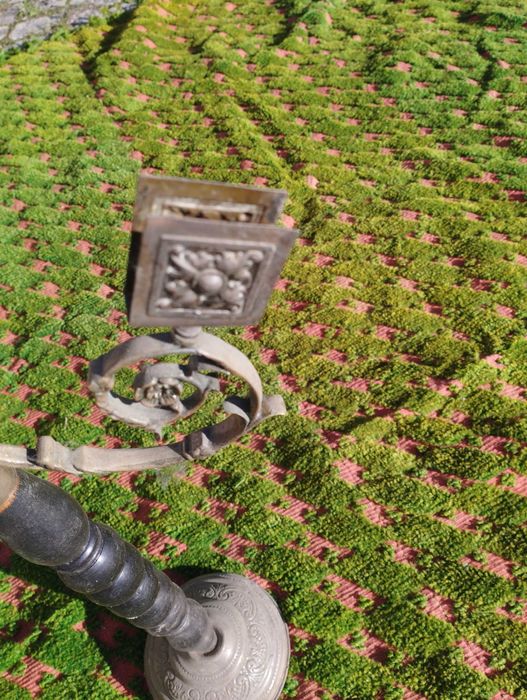 Cinzeiro de pé, antigo