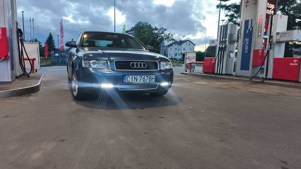 Bardzo ładne Audi A4 B6 z 2004r 2.0 Benzyna