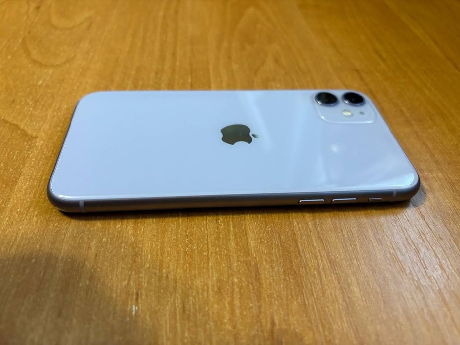 Продам IPhone 11, 64GB