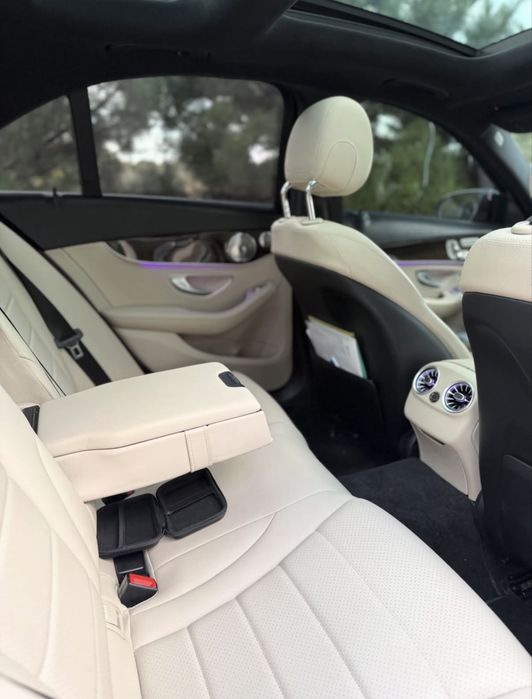 Mercedes-Benz C300 (переодет в C63 AMG)