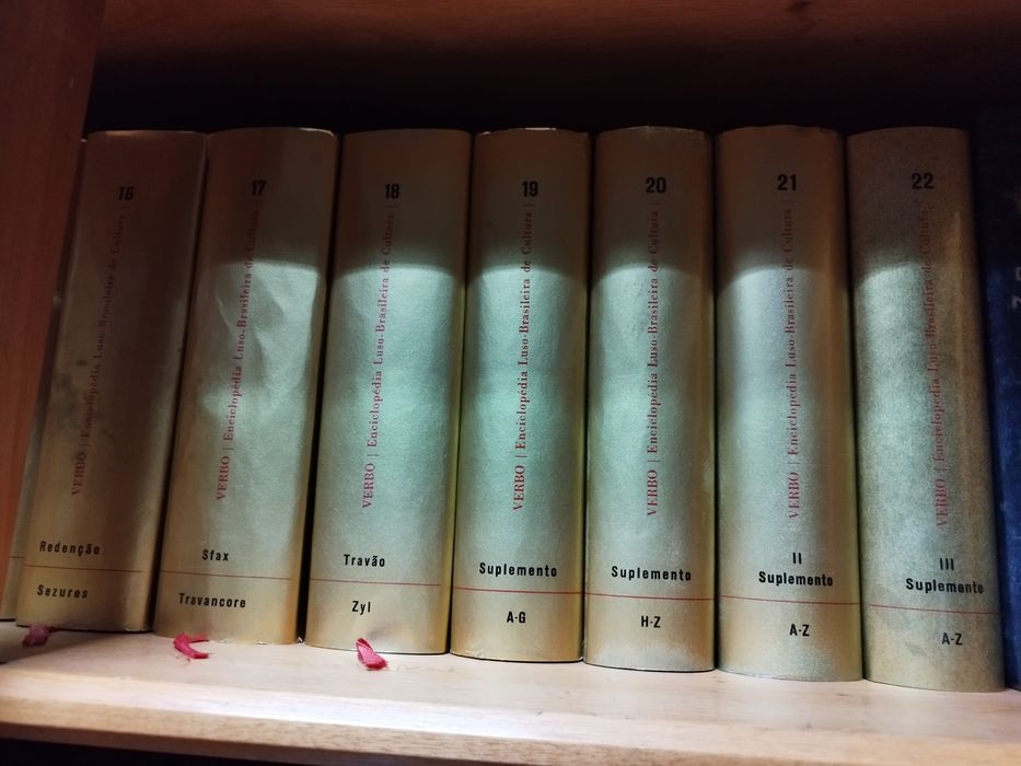 Vendo Enciclopédia Luso-Brasileira