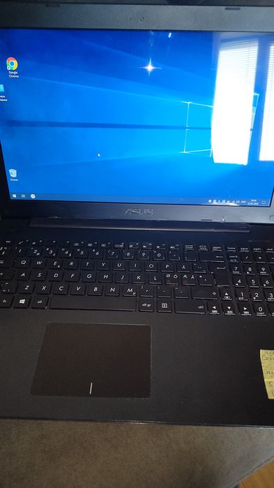 Ноутбук Asus F553S