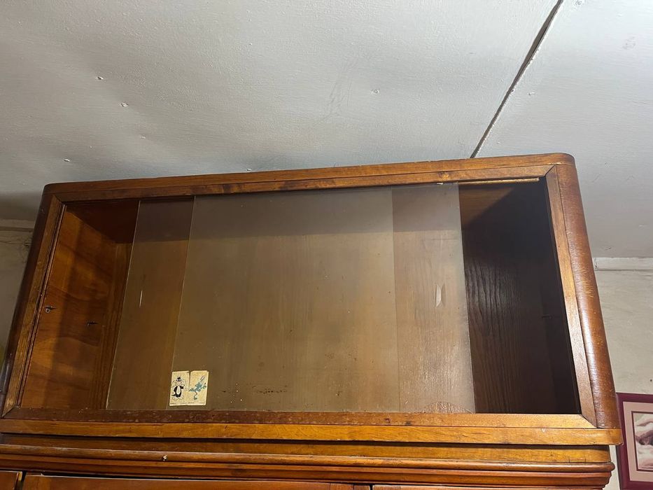 Меблі, полка, стіл, тумба