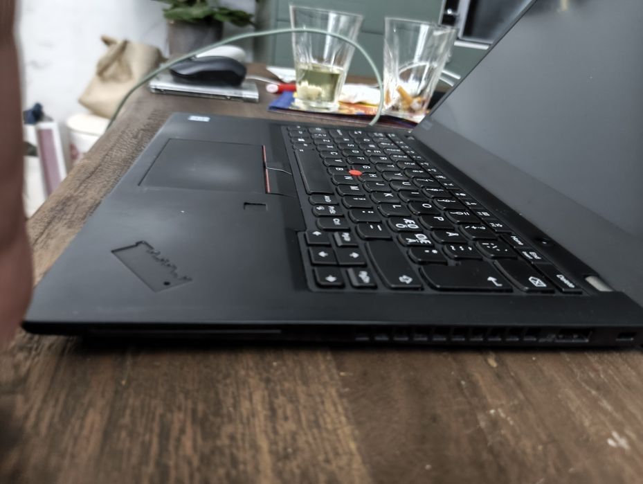 Lenovo thinkpad x390 i5 16gb RAM 256nvme