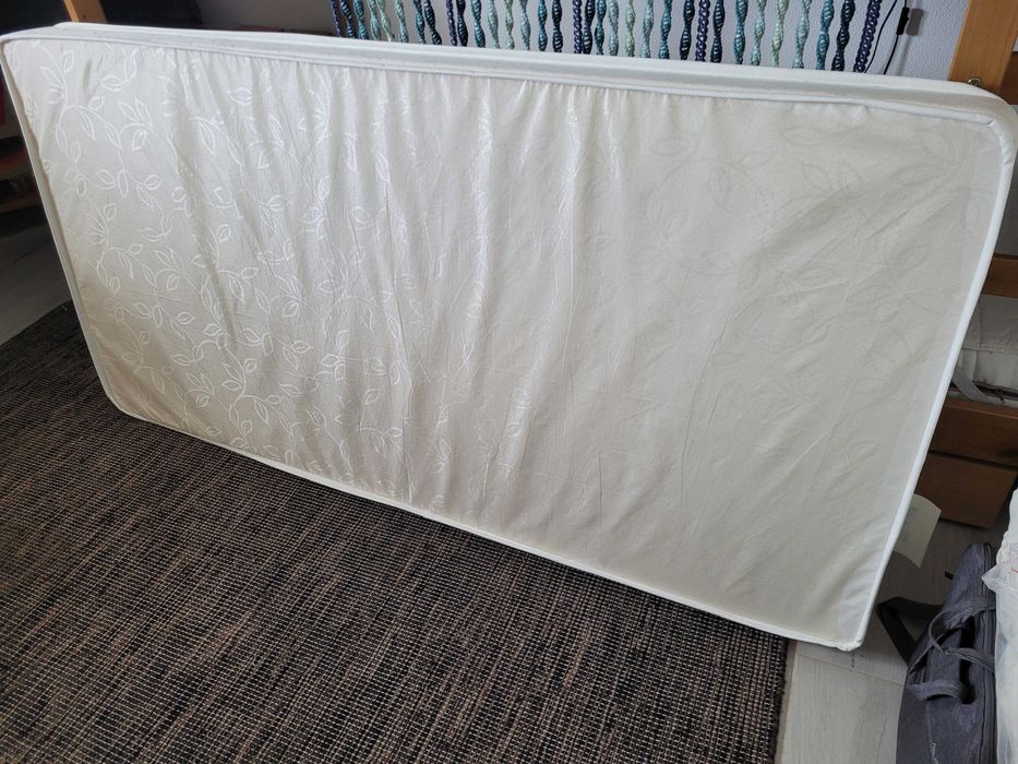 Colchão de Solteiro 180x90cm - como novo