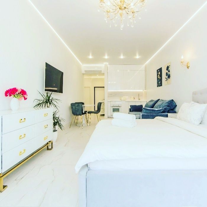 Апартаменты на 19 этаже.  Минская. Смарт плаза. Можно на месяц снять.