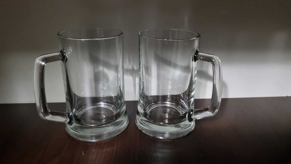 Продам бокалы пивные стекло 2шт
