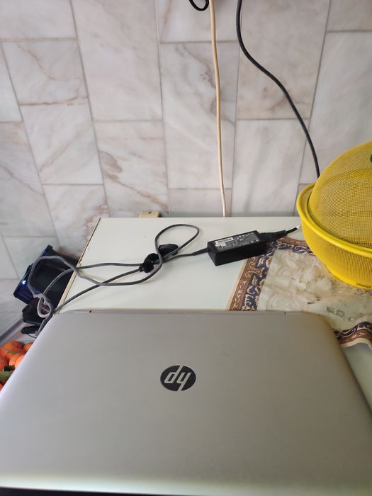 HP Pavilion avariado