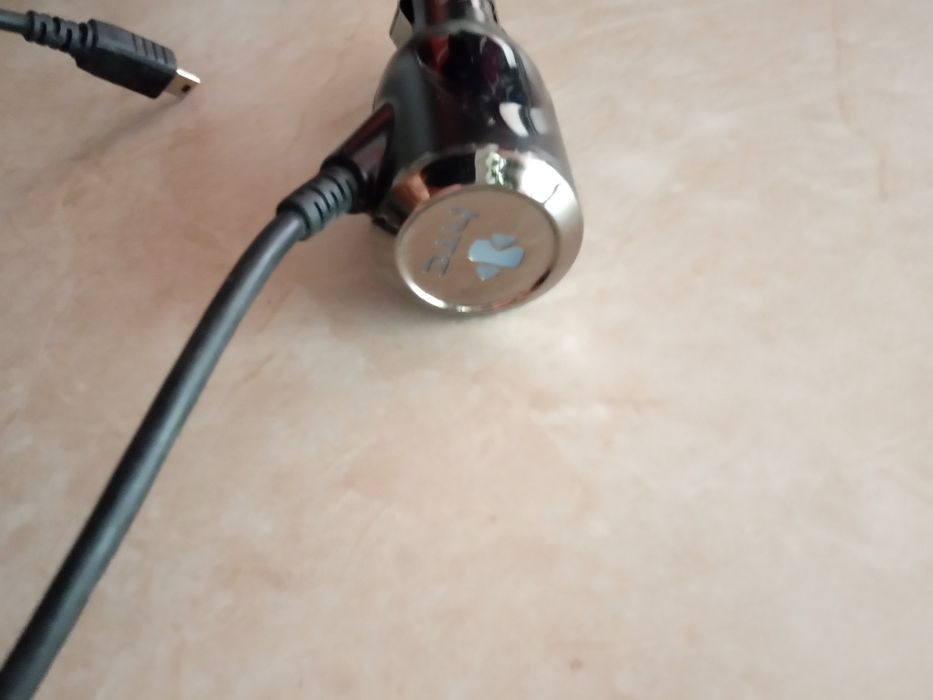 Ładowarka HTC samochodowa
