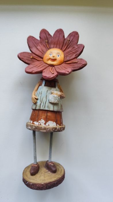Статуетка фігурка "Квіткова дівчинка"