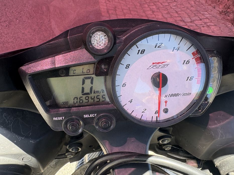 Yamaha R6 2003.