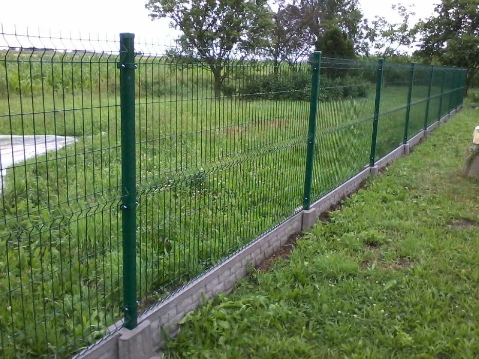 Ogrodzenie panelowe panelowe 1,53m fi4mm + płyta 25/30cm + montaż