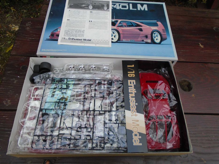 Ferrari F40 LM  1:16 Fujimi 10116 Model