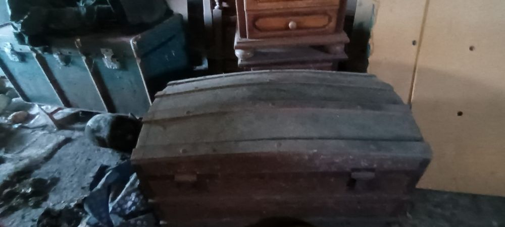 Arca de madeira antiga