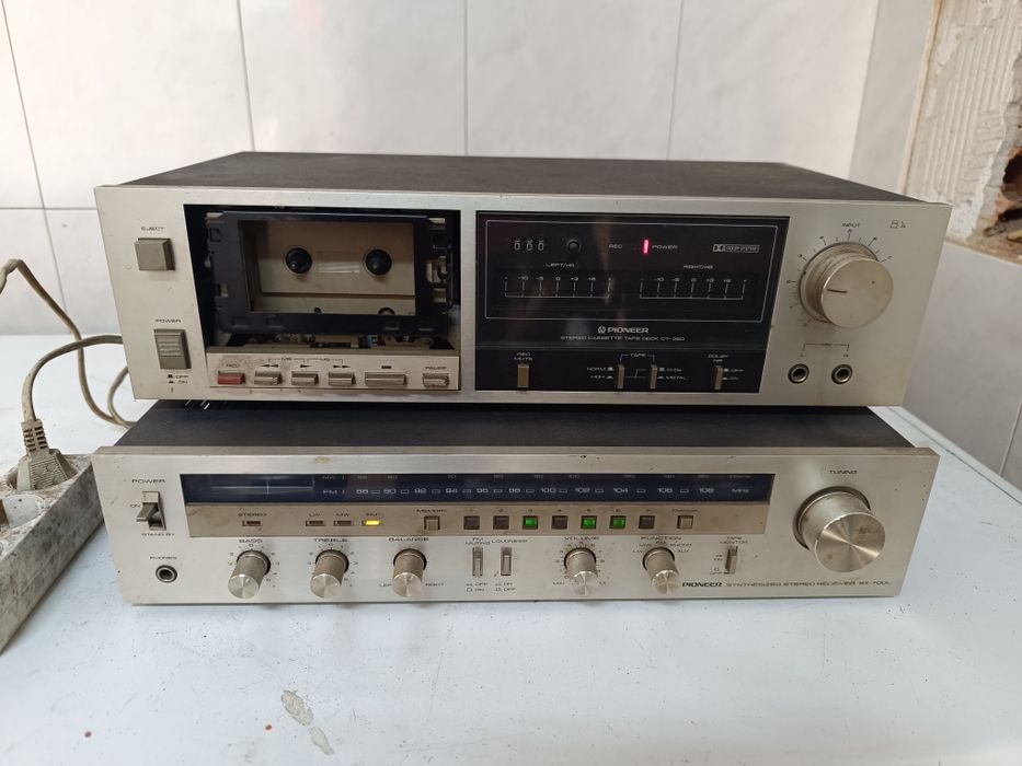 Conjunto Vintage Pioneer (Amplificador/Receptor SX-700L + Leitor Cassetes CT-320)