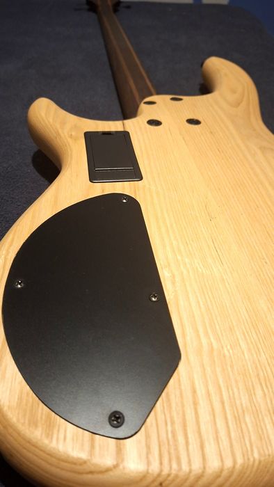 Gitara basowa Cort B4 Plus As