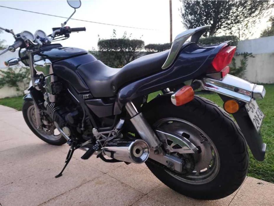 Yamaha FZX 750 azul, 95 Cv