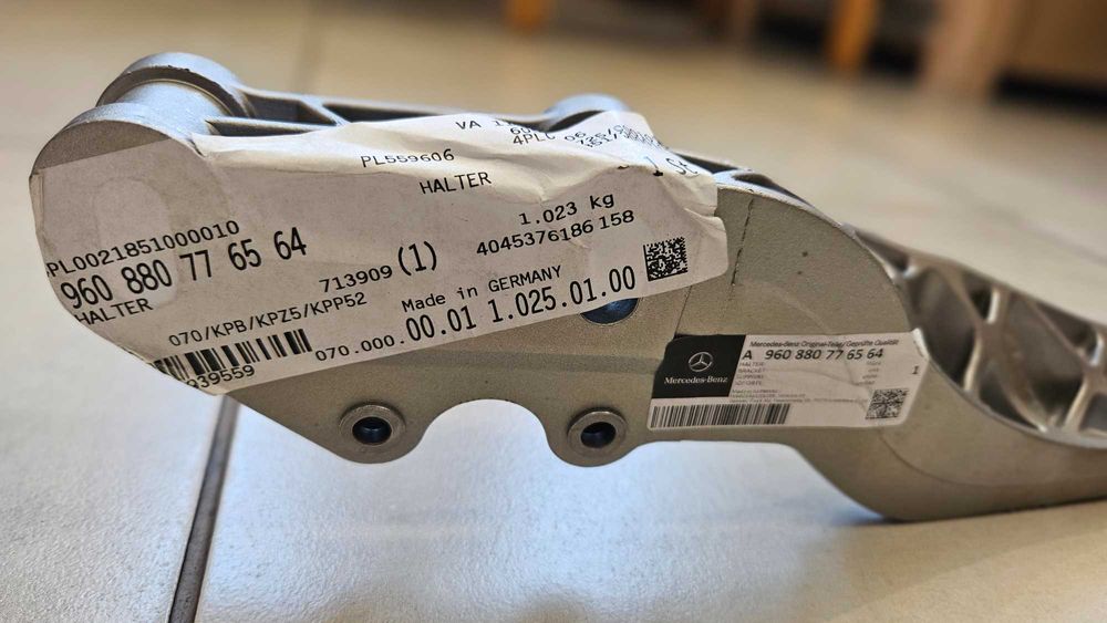 Nowy wspornik zderzaka Mercedes-Benz Actros