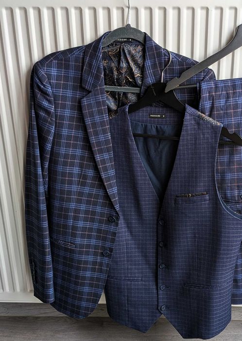 Zestaw garniturowy - marynarka + kamizelka + spodnie w kratę garnitur