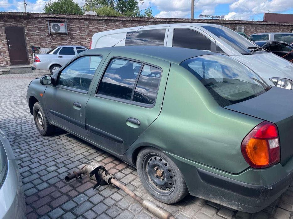Продам Renault Symbol під ремонт двигуна / на запчастини