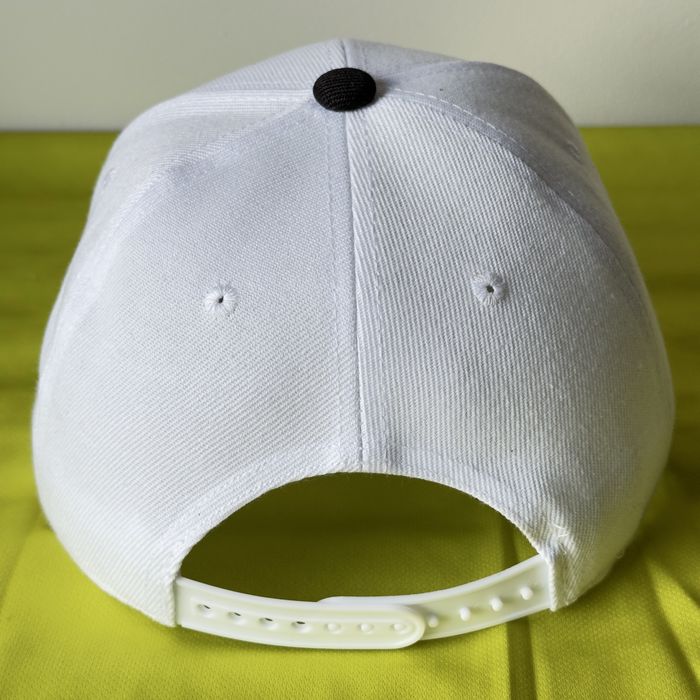 Czapka Compton snapback biało-czarna haft 3D regulowana unisex