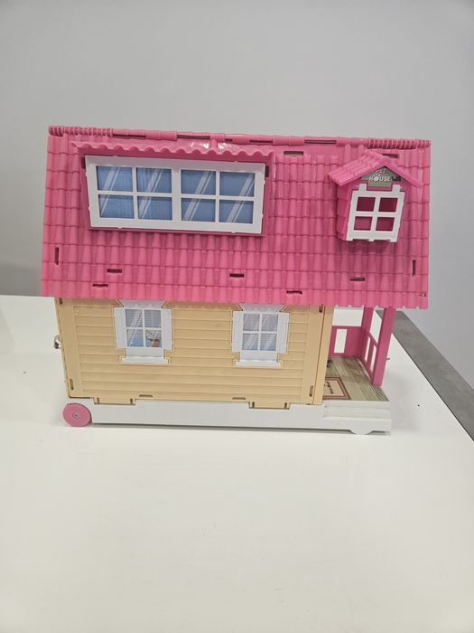 Vendo casinha de bonecas