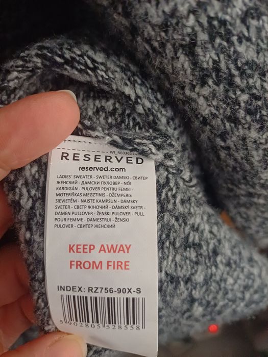 Damski sweter Reserved