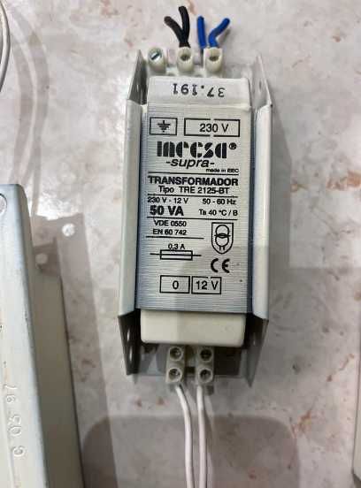 4 Transformadores 220V-12V + Lâmpadas Led + Suporte interruptores