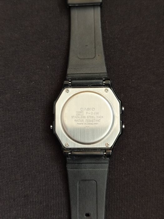 Sprzedam zegarek Casio F-94W