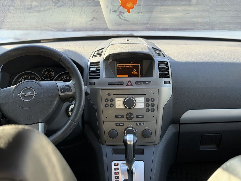 Opel Zafira 1.9TDI автомат 7 мест минивэн продам или обмен