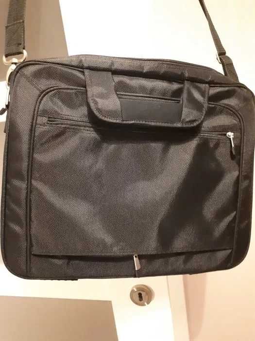 Torba na laptopa Dell 18"nowa duża, nowa
Nowy bez metki·DELL