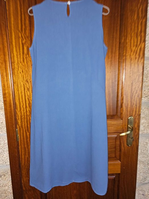 Vestido midi assimétrico