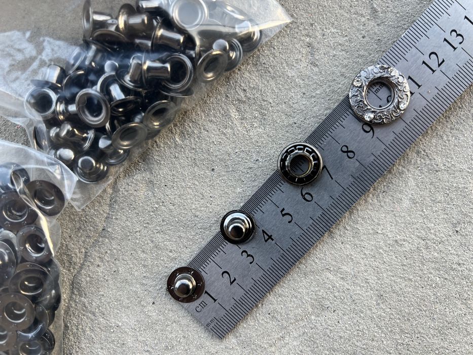 Кнопки метал 50 шт -100 грн