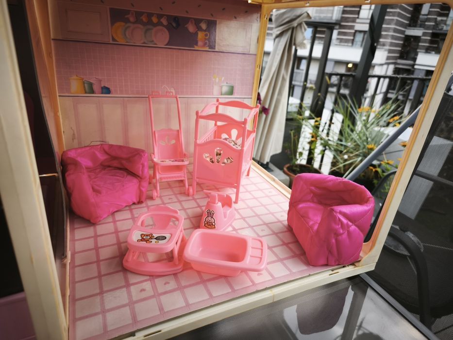Domek dla lalek Barbie plus gratisy