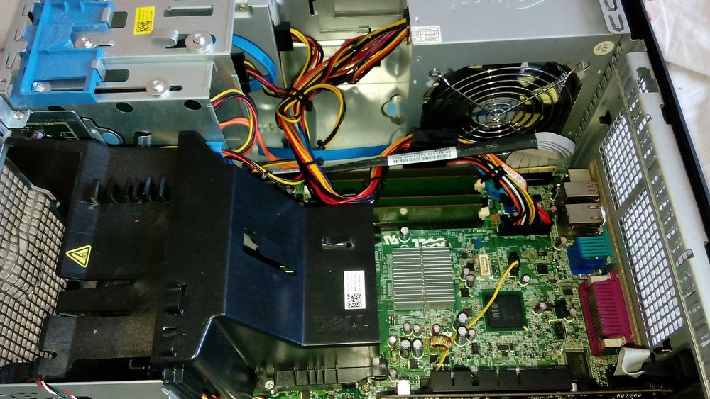 Komputer stacjonarny + monitor Sieradz • OLX.pl