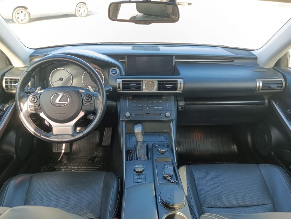Vendo Lexus IS 300h