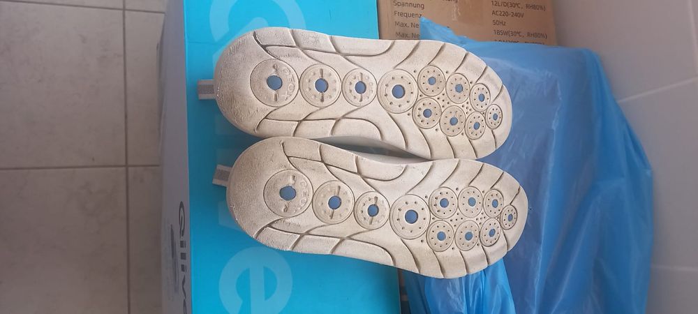 Sapatilhas em pele Geox