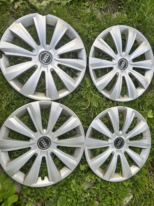 Kołpaki 16 cali Audi cztery sztuki, logo, zestaw, komplet