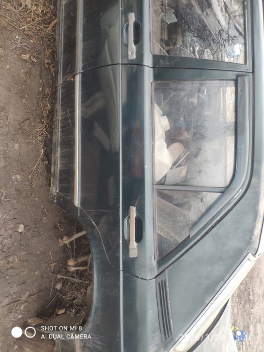 Крила перед / зад Mercedes 190 W201 Mitsubishi Space Wagon 1986