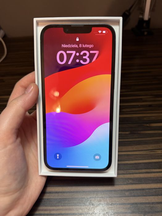 iPhone 13 128 GB granatowy – bardzo dobry stan