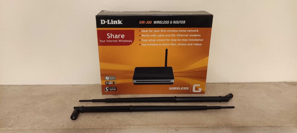 D-Link DIR-300 Router + 18 dBi Antennas64409299104898121
